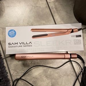 Sam Villa Flat Iron